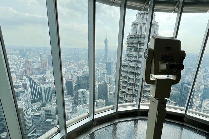 2-WAY FLIGHT: Private Kuala Lumpur guided day tour from Singapore - Evening Return to Singapore: Dinner, Airport Transfer, and the Flight Home