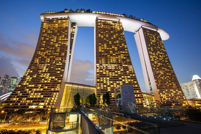 4 Hours - Singapore Tour in Private Car or Minibus with Driver - Gardens by the Bay: Nature Break With a Modern Twist