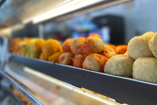 Best Ever Katong Food Tour with Local Foodie - PRIVATE TOUR - Photo stops and the walk: fun extras without killing the food time