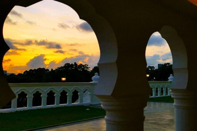 Botanic Gardens & Tiong Bahru Walking Tour with Breakfast - Singapore’s Only UNESCO World Heritage Site at Sunrise