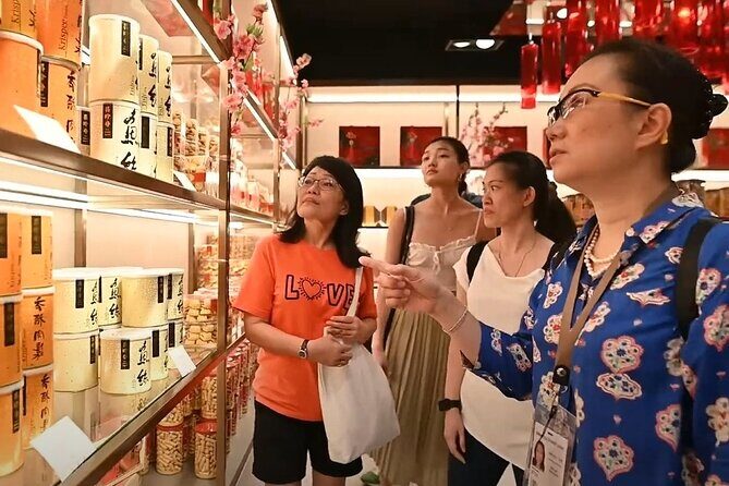 Chinatown Hidden Treasures Local Guided Walking Tour - Stop 3: Buddha Tooth Relic Temple and Museum as a calm reset