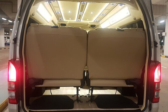 Departure Transfer: Pick up from hotel to Airport or CruiseCentre - A Stress-Free Run to Changi Airport (and Beyond)