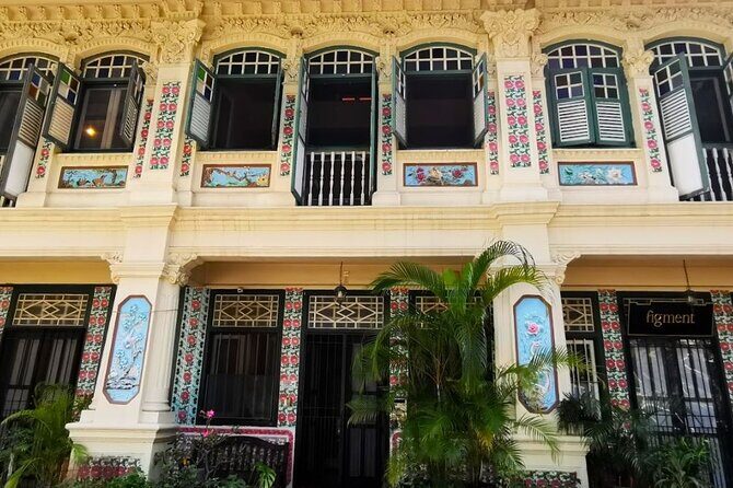 Guided Walking Tour to the Historical Attractions in Farrer Park - Flanders Square: an active daytime Red Light Area