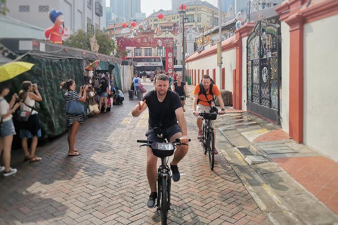 Historical Singapore Bike Tour on Full-Sized Bicycles - Funan’s indoor cycling path: the city does practical design well