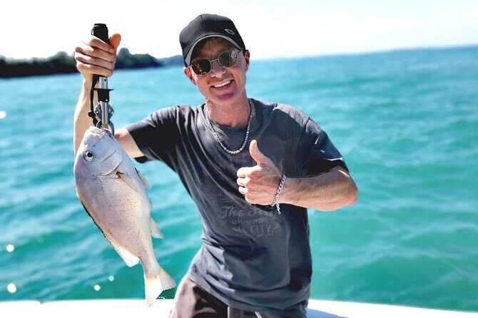 Join-in Yacht Fishing at the Southern Islands of Singapore - 4 Hours Afloat: What the Crew Has You Practicing