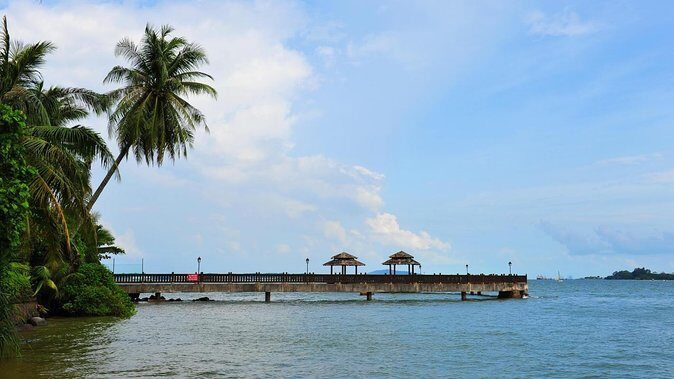 Kayak Fishing Tour in Singapore, Pasir Ris and Pulau Ubin Kelongs - Kayak fishing around Pulau Ubin: what makes it feel different