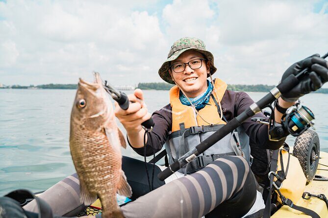 Kayak Fishing Tour in Singapore, Pasir Ris and Pulau Ubin Kelongs - Taking your catch home: icebox, stringer, and timing