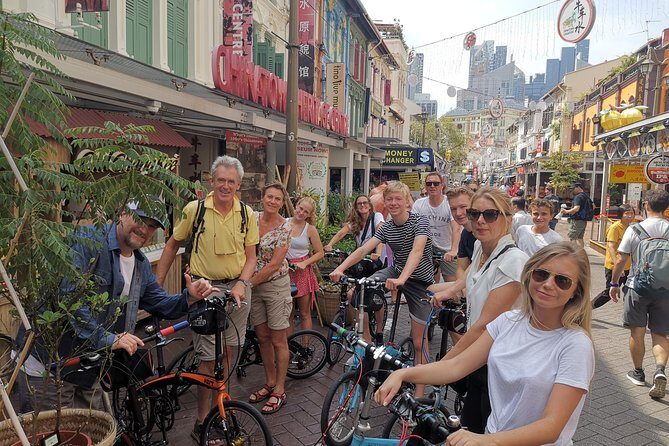Lion City Bike Tour of Singapore - Colonial and Civic District + Merlion Park: The Classic Photo Run with Real Context