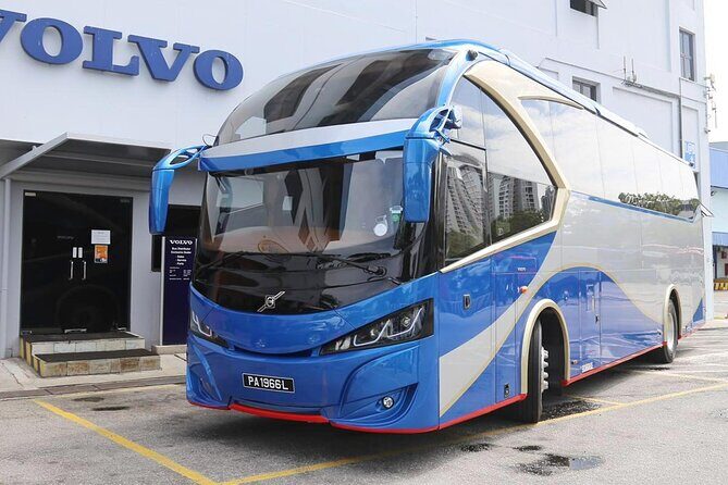 LUXURY VIP bus: Kuala Lumpur (KL) guided day tour from Singapore - Merdeka 118, Sultan Abdul Samad, and Royal Selangor Club—Seen From Smart Angles
