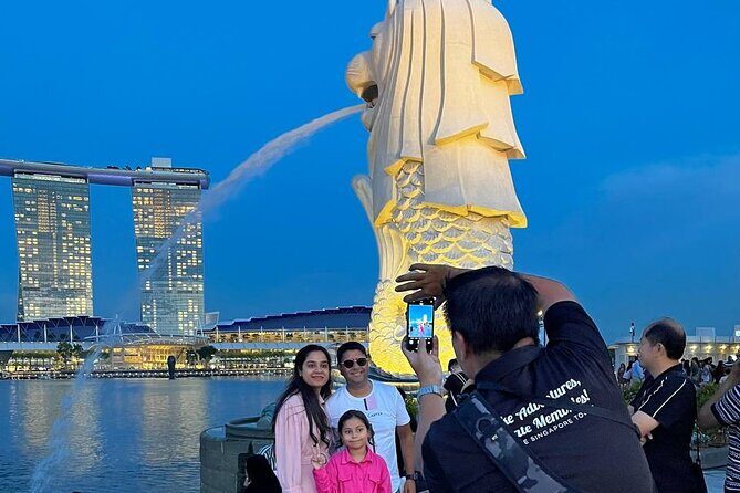Magical Marina Bay Night Walking Tour - Stop 1: Fullerton Waterboat House and the Fullerton Hotel Area