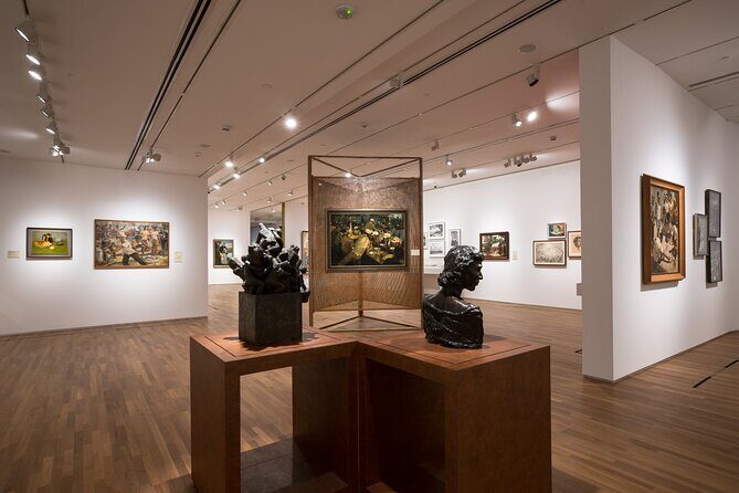 National Gallery Singapore Admission Ticket - Free guided tours: the fastest way to “get it” in a few rooms