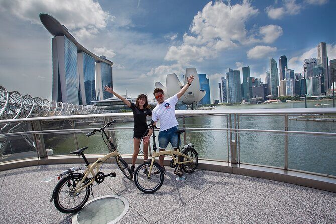 Past And Present Singapore Bike Tour - Stop-by-stop: from Civic District monuments to Marina Bay icons