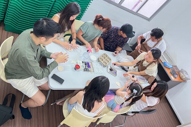 Pau Making Workshop With Dim Sum Tasting and Factory Tour - Making your own paus: pleating skills you can actually use