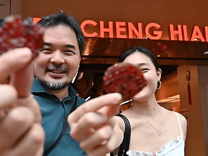 Personalised 3in1 Food Tour: 3 Cultural Trails of Singapore - Kampong Glam: Haji Lane, Sultan Mosque, and spice stops around Malay Heritage Centre