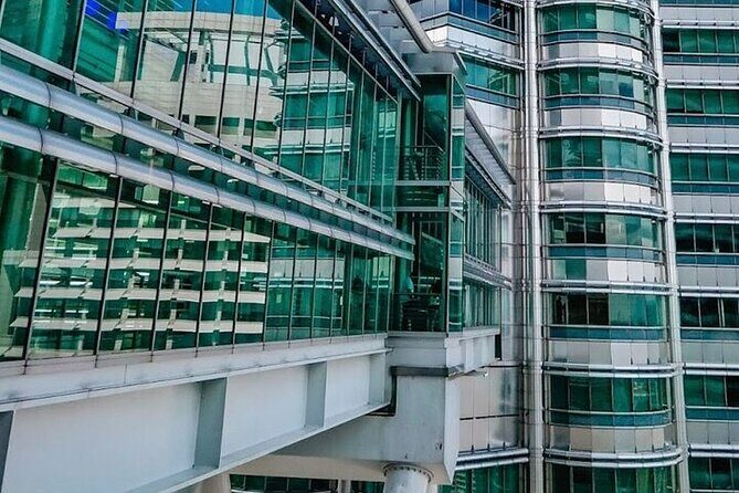 Petronas Twin Towers skybridge tickets (SINGAPORE GUESTS ONLY) - Capacity control since 9/11: why upgrades and timing drive the whole day