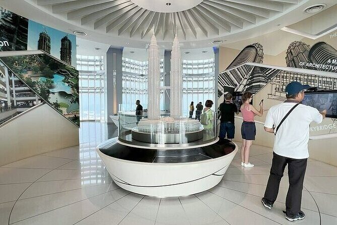 Petronas Twin Towers skybridge tickets (SINGAPORE GUESTS ONLY) - Weather, photos, and how to plan your mindset