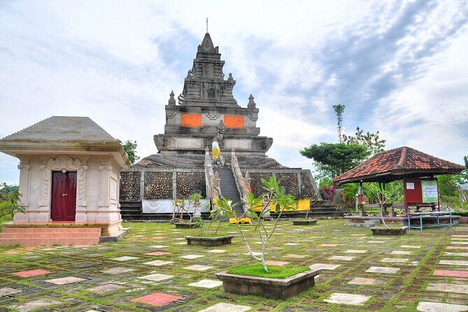 PRIVATE: Batam day tour with Ferry, 2-hour Massage and Lunch from Singapore - Lunch, Then a 2-Hour Traditional Massage: The Best Two-Part Ending