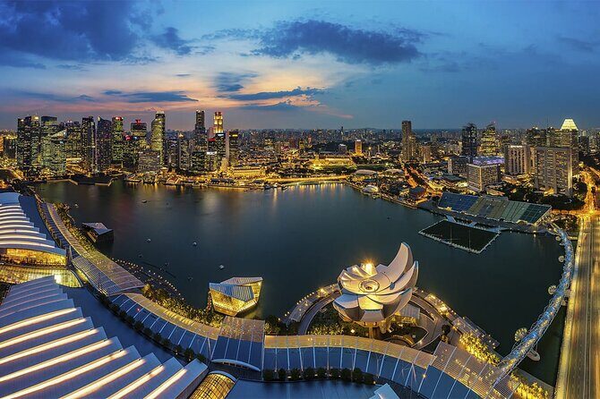 Private Full Day Singapore Highlights Tour - Kampong Gelam and Sultan Mosque: respectful culture, easy navigation