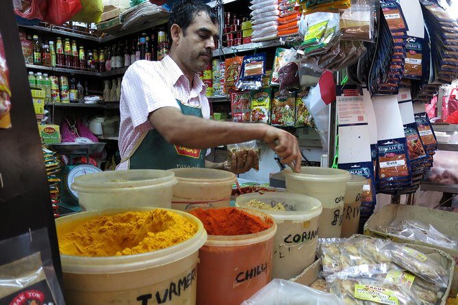Private Singapore Food Tour in Chinatown and Little India - Chinatown’s old streets: what street-food culture looks like up close