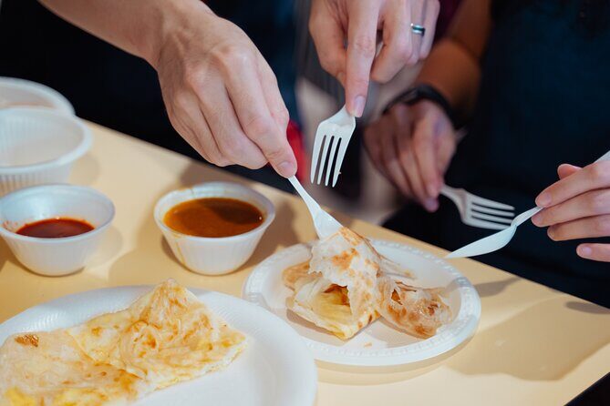 Private Singapore Food Tour in Chinatown and Little India - Maxwell Food Centre: why a hawker center feels like a classroom