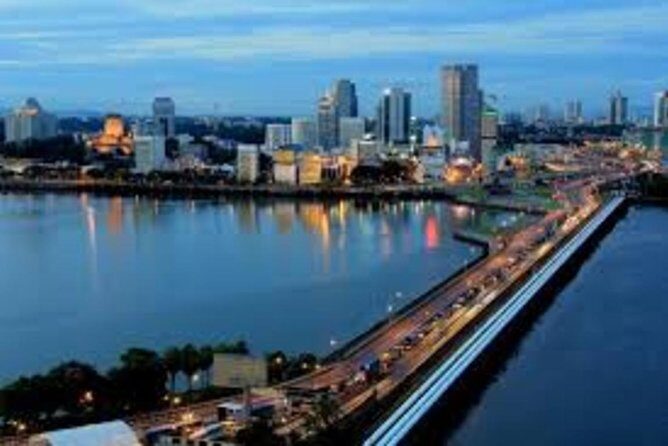 Private Tour: Sightseeing Daytrip to Johor Bahru from Singapore - Singapore to Johor Bahru: comfortable cross-border travel with the costs handled