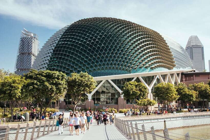Singapore: 7-Hour Full Coverage Private Tour with a Local - Henderson Waves: views, angles, and a break from street level