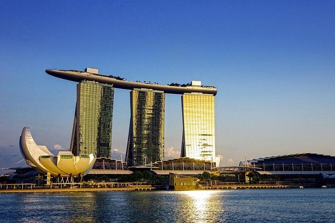 Singapore Airport Private Transfer - What the ride can feel like: drivers who actually help you get oriented
