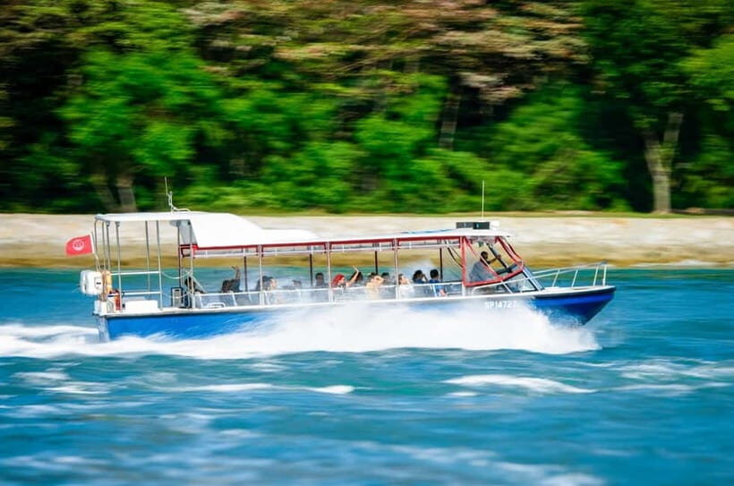 Singapore: Albatross Speedboat Adventures Ticket - The southern coastline route: Dragon’s Teeth Gate, Lazarus, St John’s, skyline
