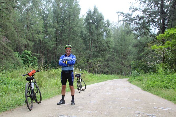 Singapore - bike adventure beyond the concrete jungle - Starting at Punggol Park: How the Tour Sets the Tone