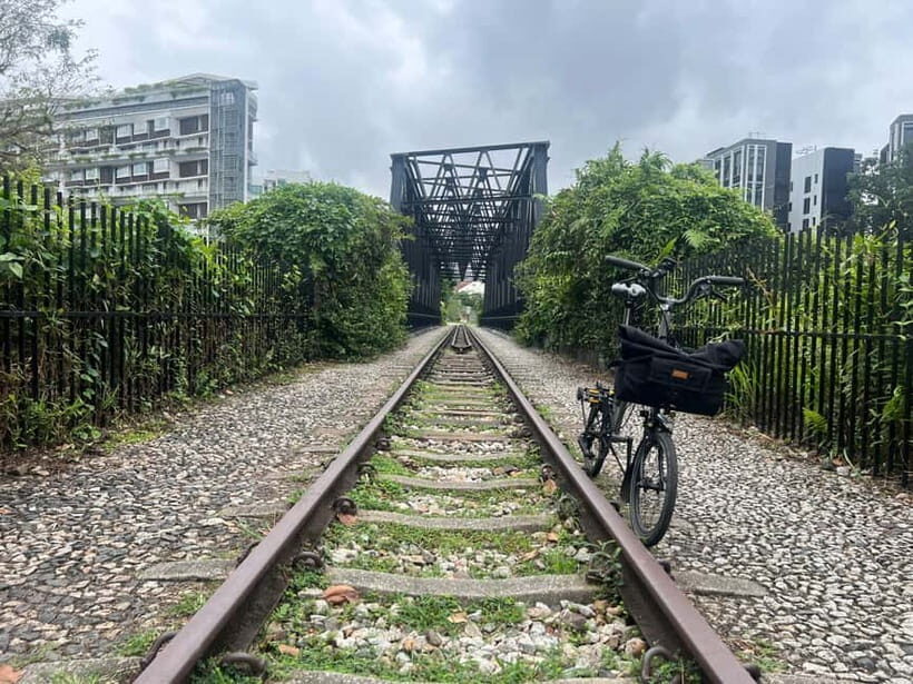 Singapore Brompton Bike Tour from Rail Corridor, with food! - Little India and Kampong Glam: multi-racial neighborhoods you can actually see