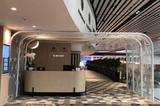 Singapore Changi Airport BLOSSOM - SATS & Plaza Premium Lounge at Terminal 4 - Who This Lounge Pass Is Best For