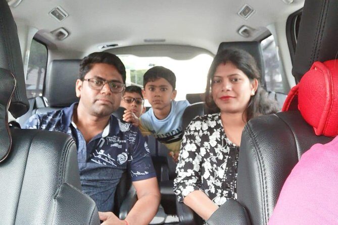 Singapore Changi Airport: Private Arrival Transfer with Meet & Greet Service - Price and value: is $34.66 per person a good deal?