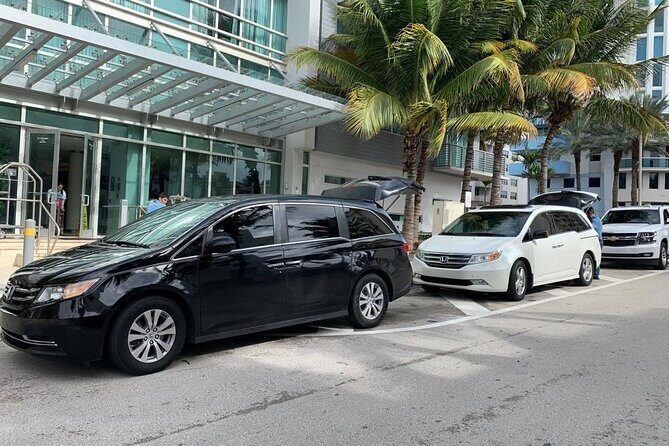 Singapore Changi Airport (SIN) to Singapore - Arrival Private Transfer - Cars built for comfort, luggage, and real weather