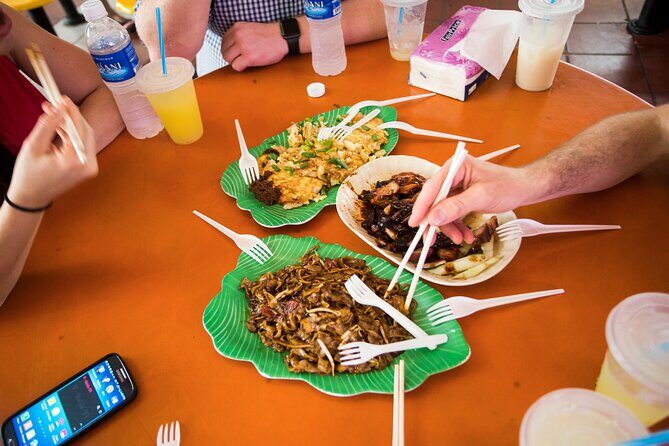 Singapore Chinatown Food Tour ( Private Tour ) - Maxwell Food Centre: where chicken rice culture gets real