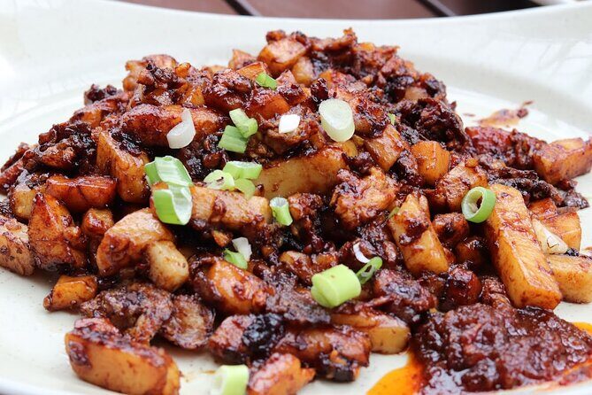 Singapore: Chinatown Hawker Market Food Tour with 7 Food Tastings - Marina Bay Detour: Red Dot Design Museum Without Losing the Plot