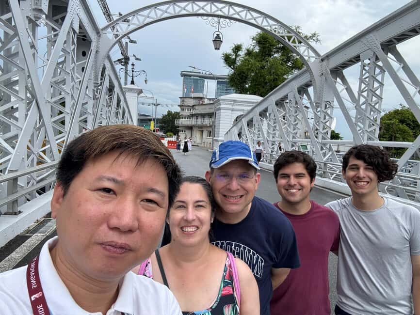 Singapore: Customized Private Tours (Car/Bus/Walking) - Price and logistics: where the value really comes from