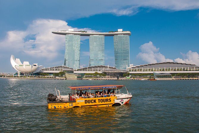 Singapore Duck Tour - The Fountain of Wealth Loop: A Silly Tradition With Practical Timing