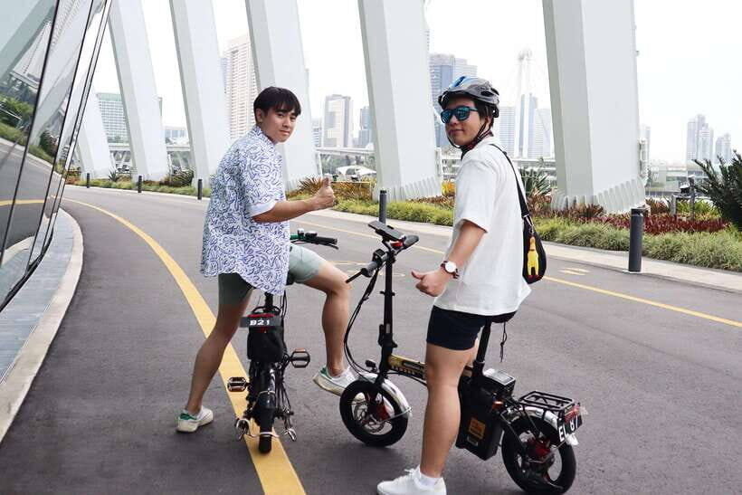 Singapore: Electric Bicycle Experience (Rental and Tour) - Gardens by the Bay, Marina Bay Sands, Merlion Park: Iconic, But Keep It Realistic