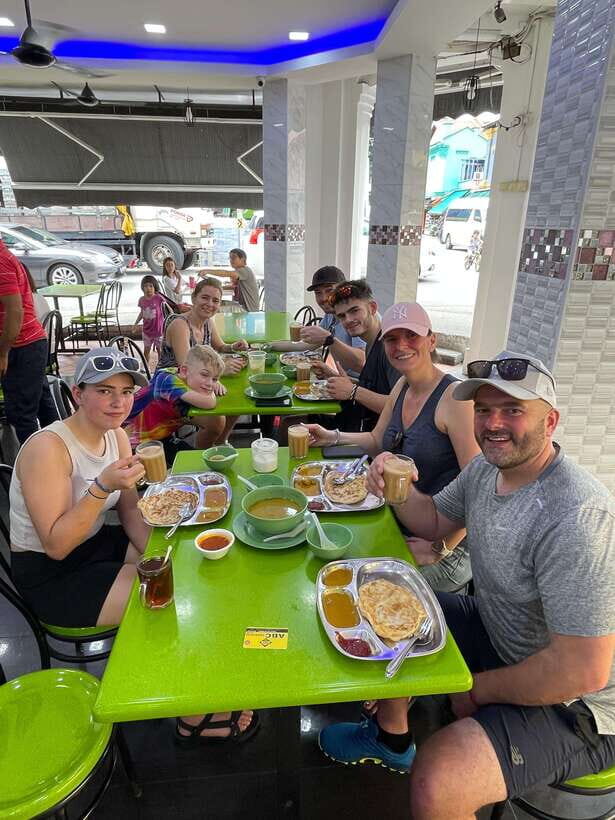 Singapore: Food and Bike Tour - Downtown - Cycling between Chinatown, Little India, and Kampong Glam