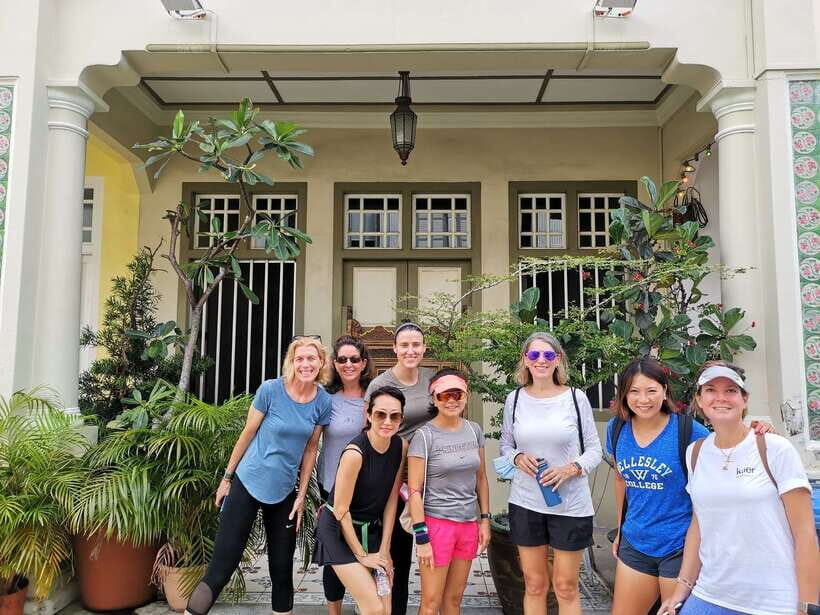 Singapore: Food and Bike Tour: Katong District - Learning Singapore food culture while you’re actually moving
