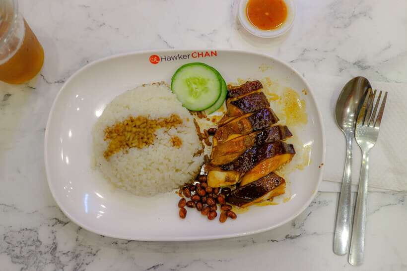 Singapore: Foodie Experience Guided Tour with 5 Tastings - Dessert finale: end sweet, not stuffed