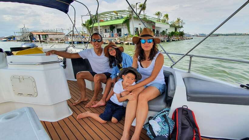 Singapore: Guided Boat Tour and Kelong Fish Farm Visit - Getting on the water: the simple setup that matters