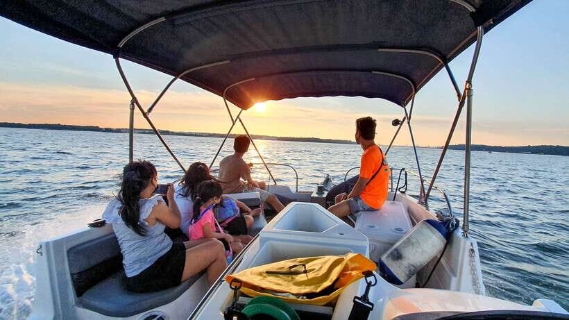 Singapore: Guided Boat Tour and Kelong Fish Farm Visit - The ride itself: catamaran time with real sea context