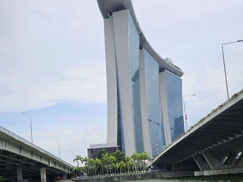 Singapore: Guided City Tour by Amphibious Duck Boat - Road closures on 2 Nov: plan around that Civic District detour