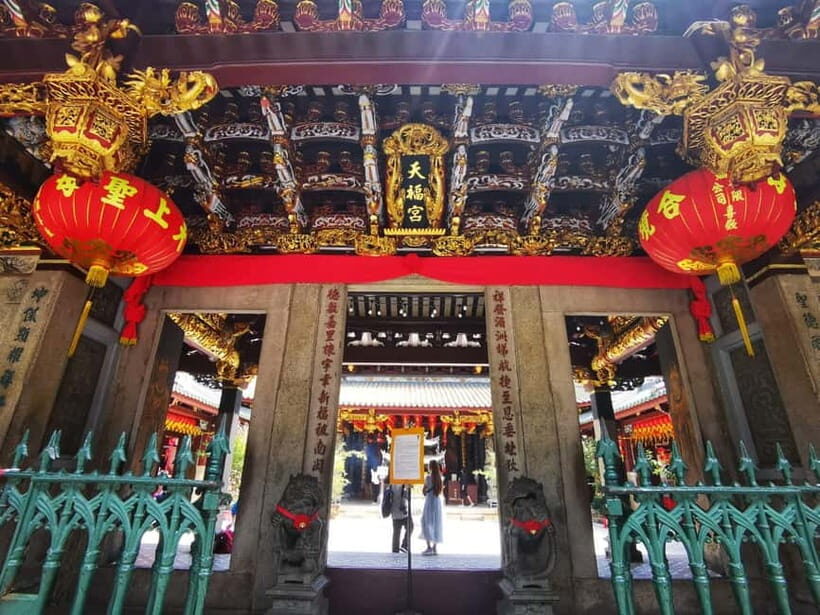 Singapore: Guided Walking Tour of Chinatown & Botanic Garden - What makes this tour feel worth $77