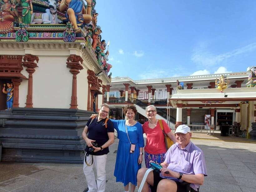Singapore: Highlights and Hidden Gems Private Car Tour - Ethnic quarters with Chinatown, Little India, and Kampong Gelam