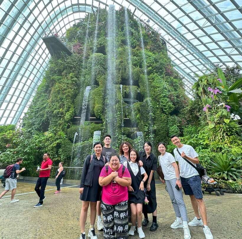 Singapore: Highlights and Hidden Gems Private Car Tour - Race and religion: temples, mosque, church, synagogue, gurdwara, Jain, Zoroastrian, Baha’i