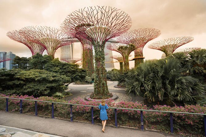 Singapore Instagram Private Walking Tour (Private & All-Inclusive) - Marina Bay Sands Casino: getting the skyline shot right away