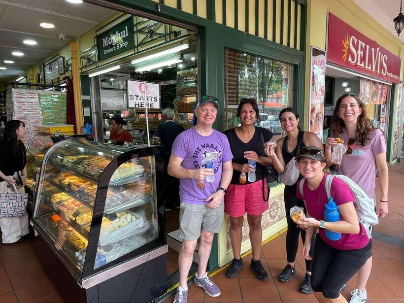 Singapore: Light to Night Bike Tour - What to Bring for a Rain-or-Shine Evening