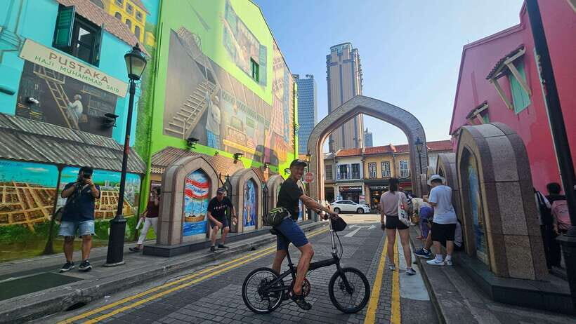 Singapore: Light to Night Bike Tour - Should You Book the Light to Night Bike Tour?
